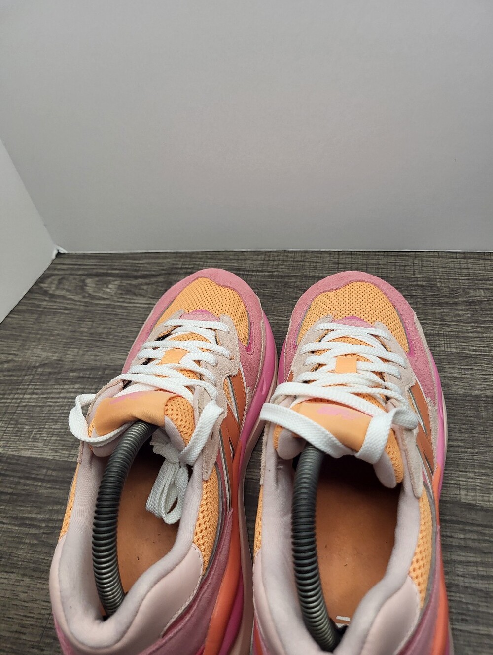 New Balance 57/40 Valentine's Day Pink Sneakers Women's Shoes Size 9.5 W5740VDA - Picture 6 of 10